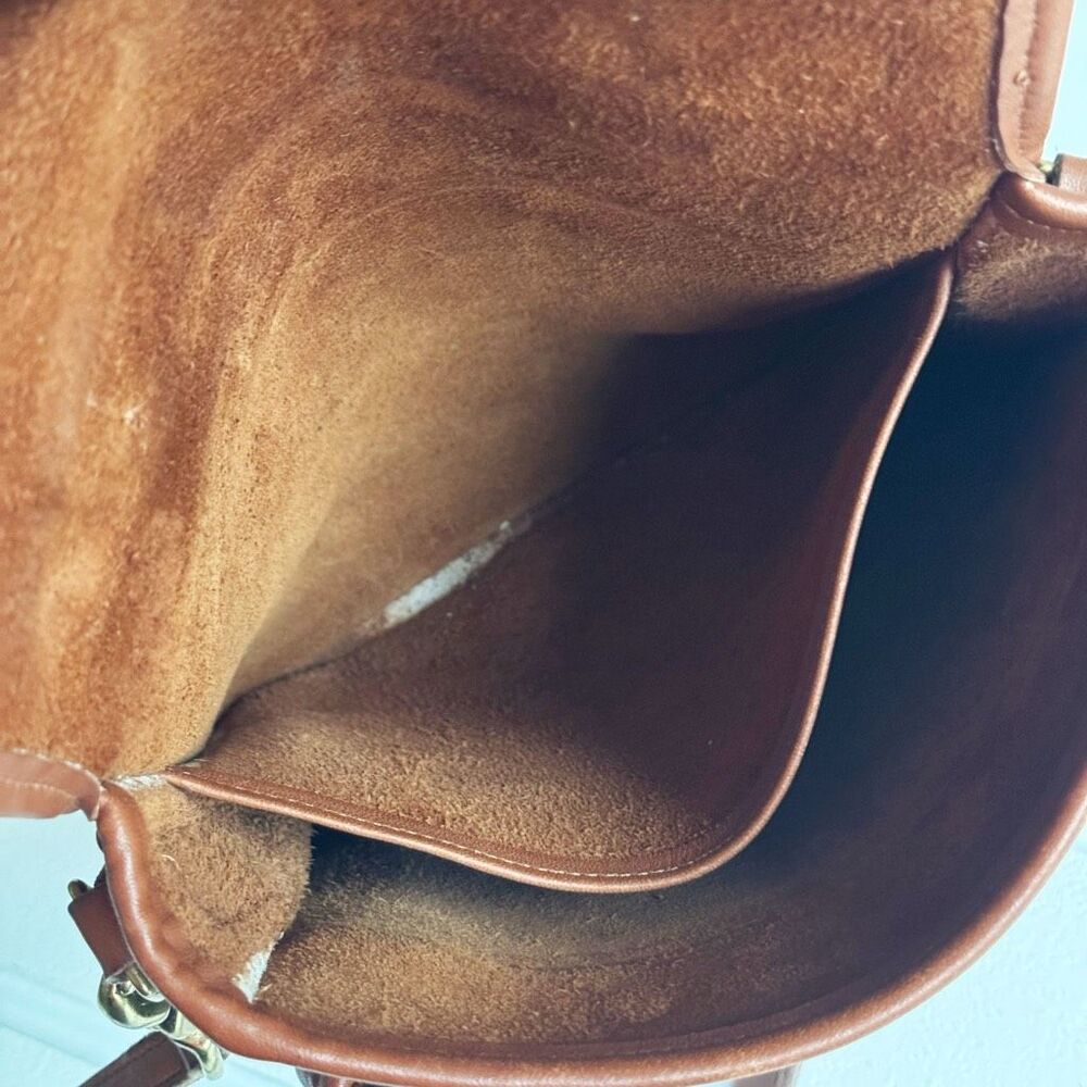 Coach Vintage Station Bag In British Tan Leather With Brass Hardware Style #5130 - Picture 11 of 14